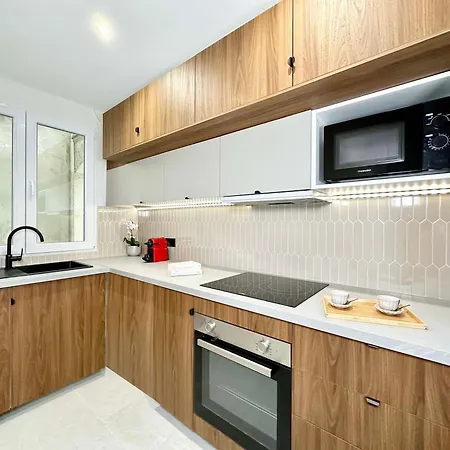 Gare Du Nord - Prestige Family For 6 Paryż